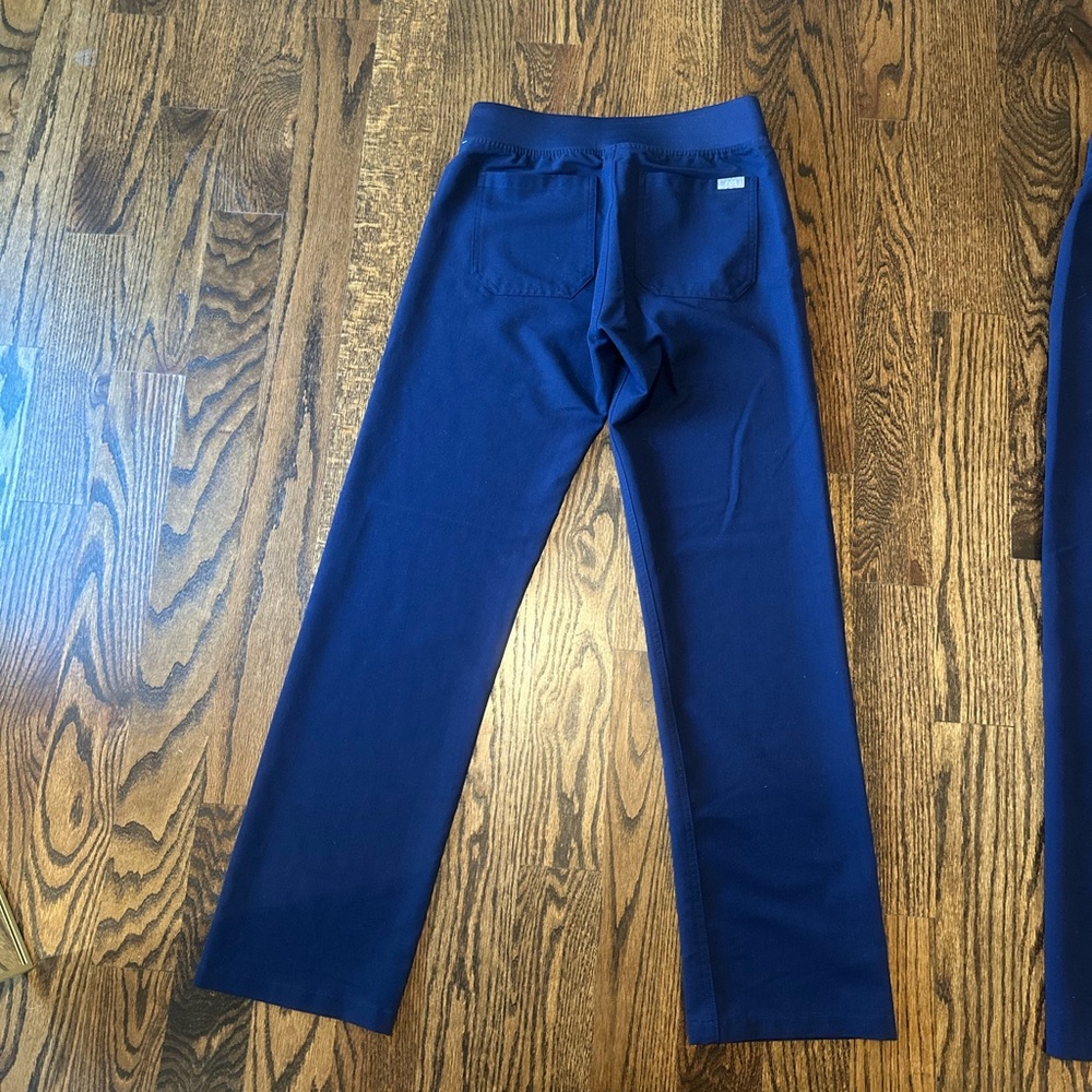 Figs Livingston Navy Pants XS - Picture 2 of 2